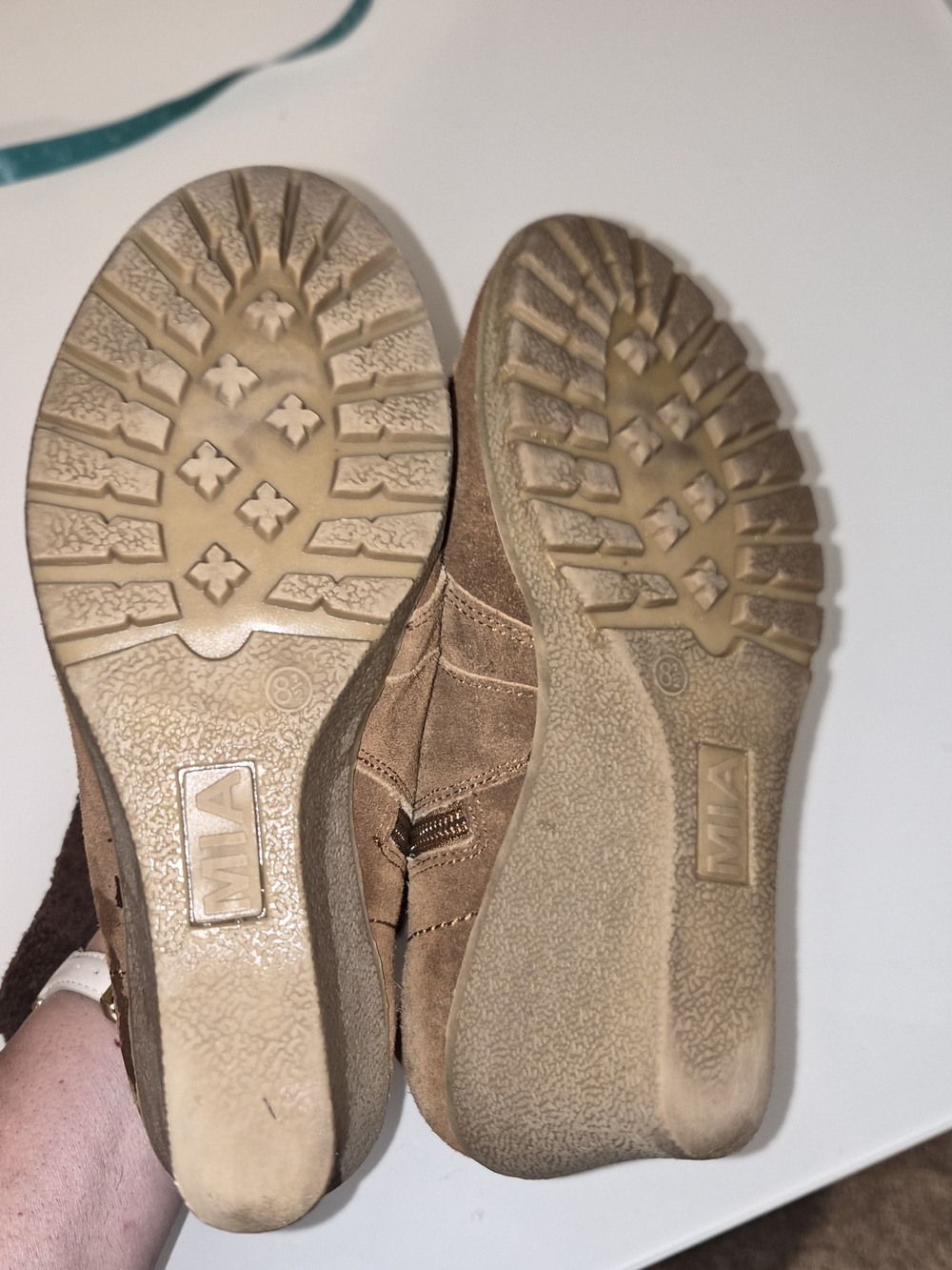 MIA Berdina Brown Suede Wedge Ankle Booties Size 8.5 - Picture 7 of 8